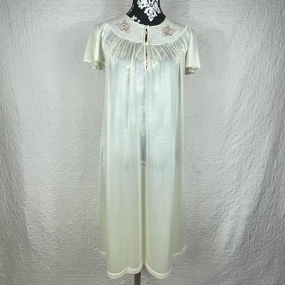 🔥NWOT Vintage Kayser Nightgown Embroidered Gown Dress Grandmacore Peignoir
